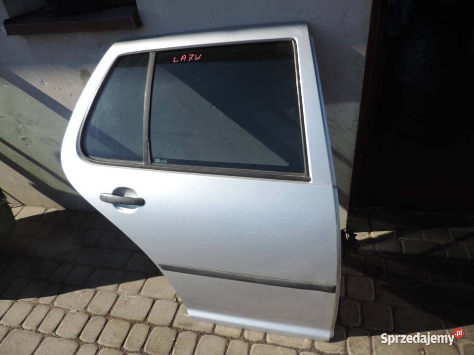 VOLKSWAGEN GOLF IV 5D DRZWI PRAWY TYŁ LA7W