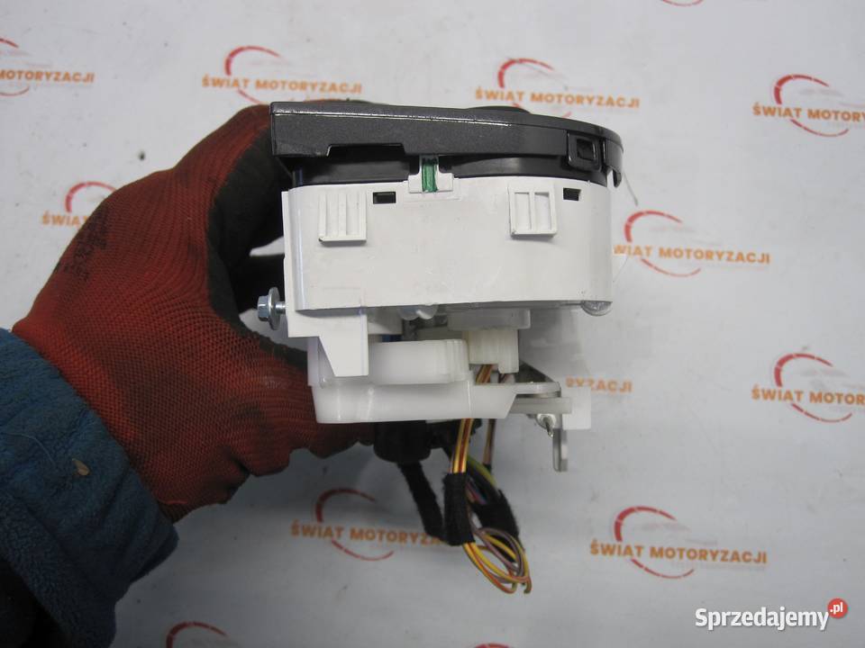 OPEL CORSA D LIFT 14 B 12r panel klimatyzacji osobowe Kielce sprzedam