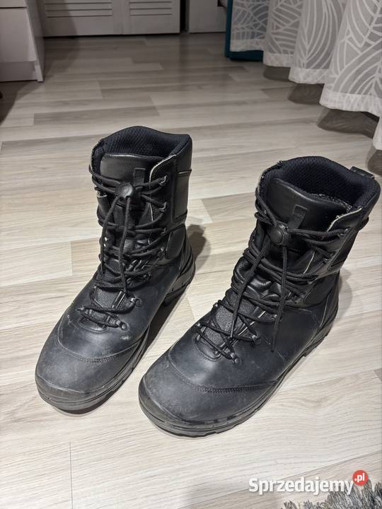 Zadbane buty służbowe rozmiar 475 Telatyn