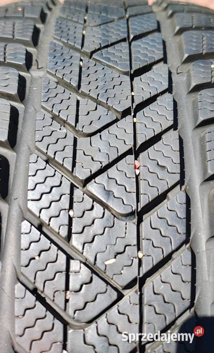 opony zimowe Pirelli Rft 22540R19 22535R19