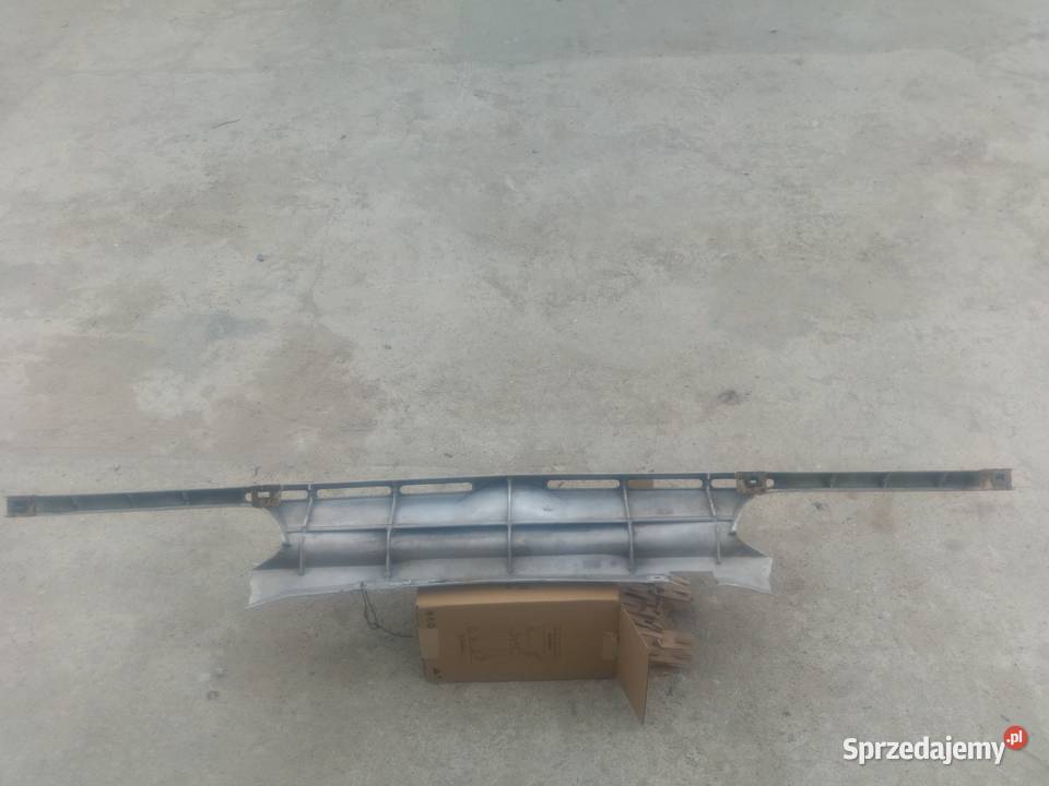 ATRAPA GRILL ALFA ROMEO146 Dębno