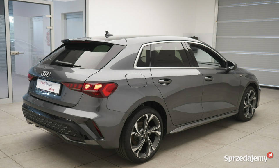 Audi A3 Sportback 35TFSI Virtual Sline MatrixLED elektryczne lusterka sprzedam