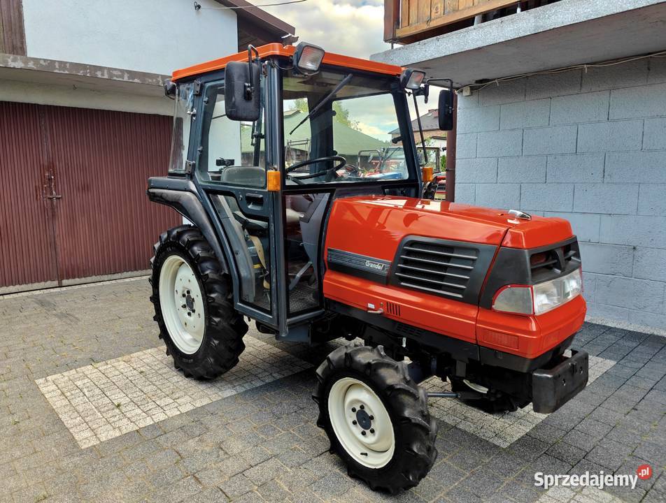 Kubota GL240 z Kabiną 24 Traktorek Ciągnik