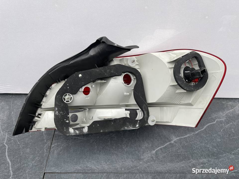BMW 1 COUPE CABRIO E88 E82 LEWA LAMPA TYŁ osobowe Ostroróg