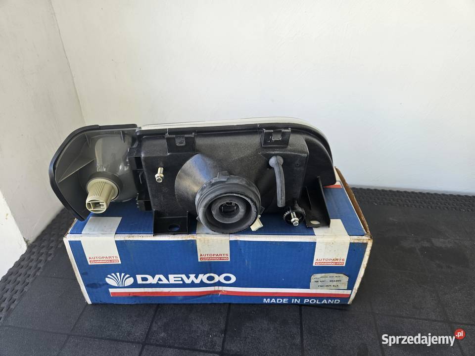 Lampa przednia lewa polonez osobowe Radzymin