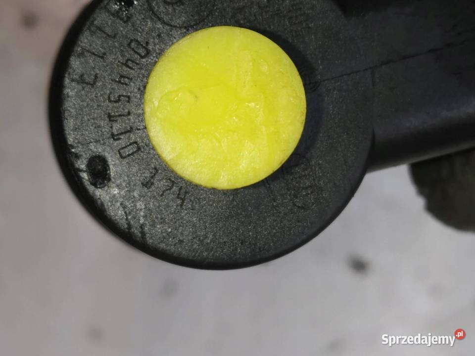 WTRYSKIWACZ 0445110174 17 CDTI Opel Astra III Rok produkcji 2005