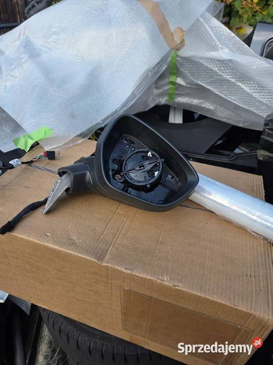 Lusterko prawe Audi A5 B10 8B1857410B 15 Pin Lusterka zewnętrzne
