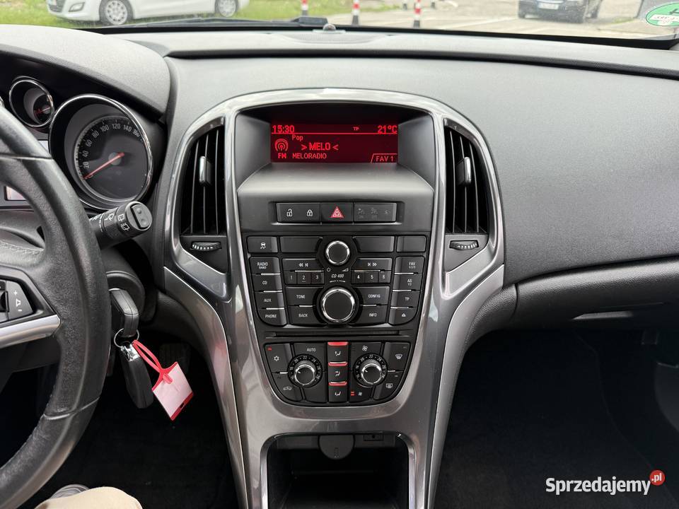 Opel Astra 14 BENZYNA Klimatronik Tempomat Nowy Konin