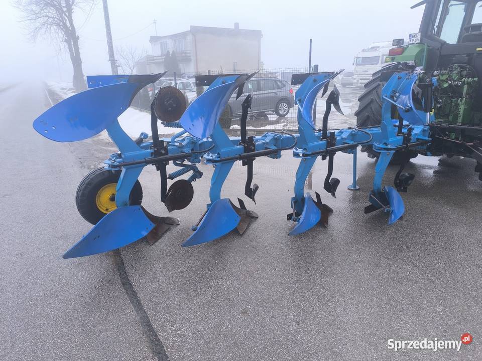 Pług 4 skibowy obrotowy Overum CX Xcelior 45 Non Kutno
