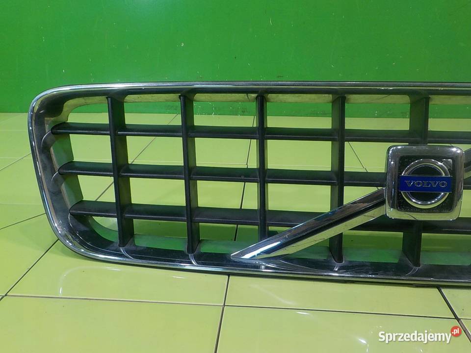 VOLVO XC90 I 24 D AUT 05r 5D atrapa grill 862064