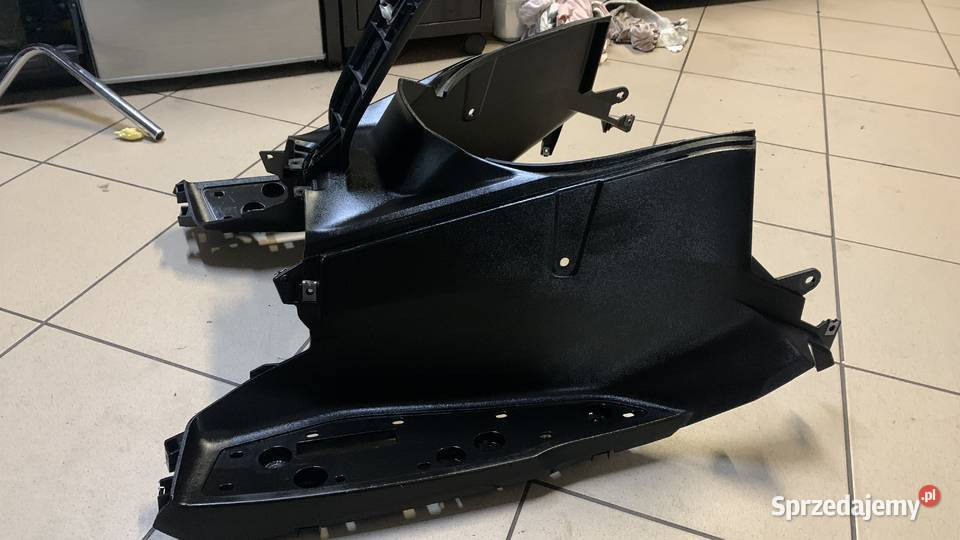 Podest podesty osłona wlewu paliwa Yamaha X 125 Brzeszcze
