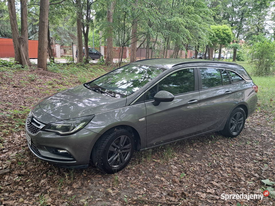 Opel AStra Sports Tourer 2019 benzyna