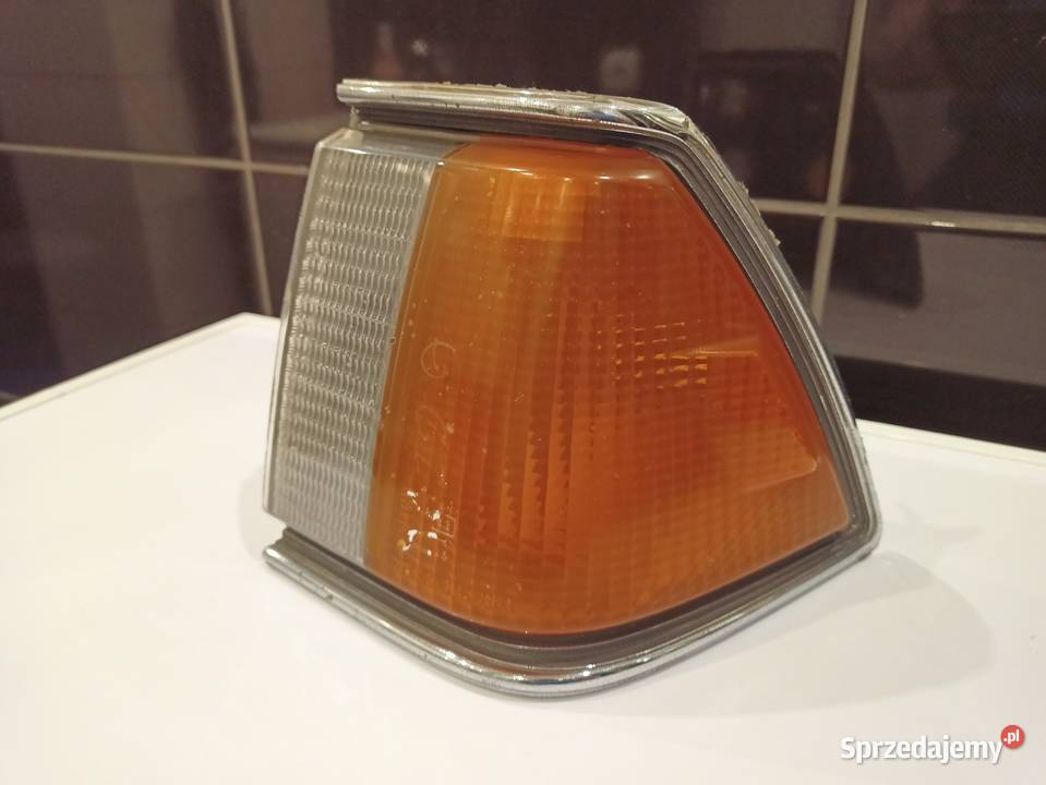 Mazda 626 GA CB Capella kierunkowskaz lewy