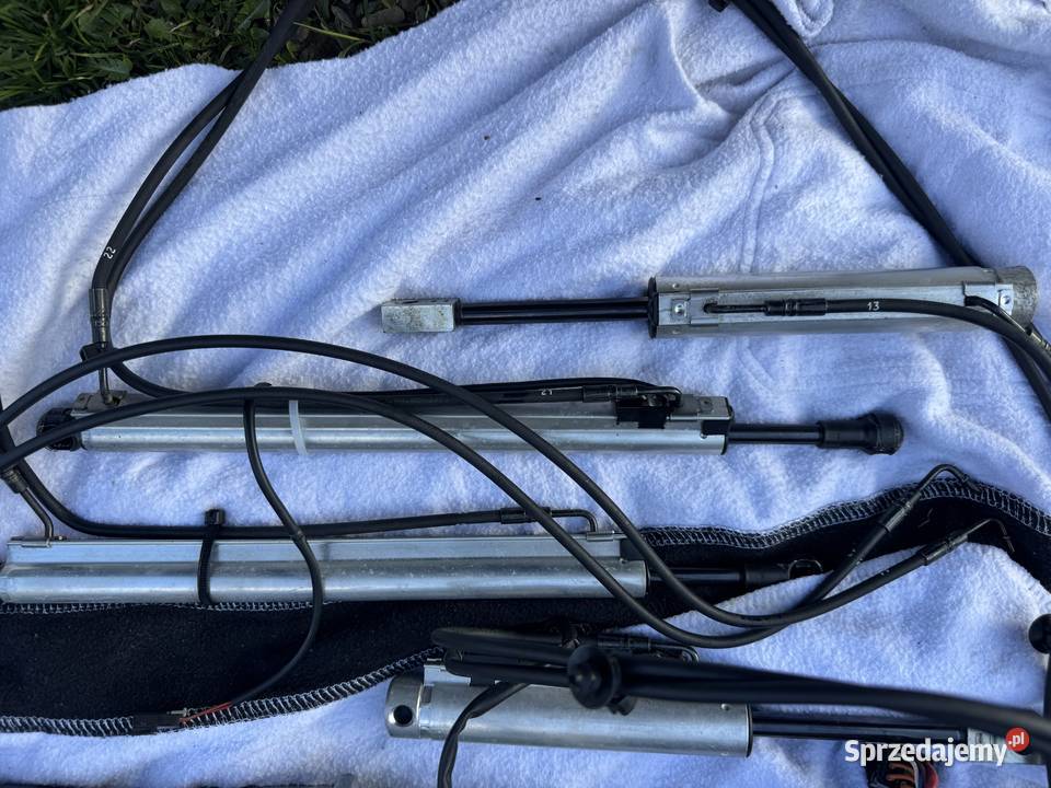 Pompa dachu OpelTigra Twin Top Stary Sącz