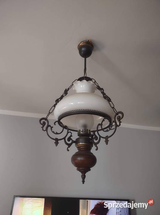 Sprzedam piękną lampę stylizowaną Wykroty