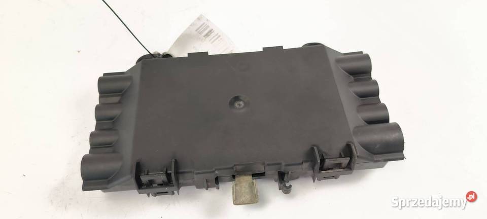 SKRZYNKA BEZPIECZNIKÓW VOLKSWAGEN CRAFTER II 7C Części samochodowe