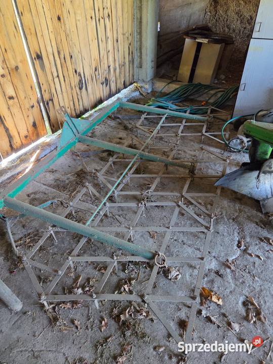 Sprzedam sprzęt rolniczy wóz metalowy pług Rajsk