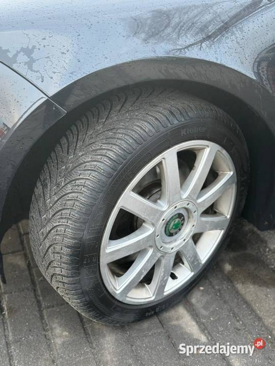 Skoda Superb II 14 14 Benzyna 122 2011r 296 000