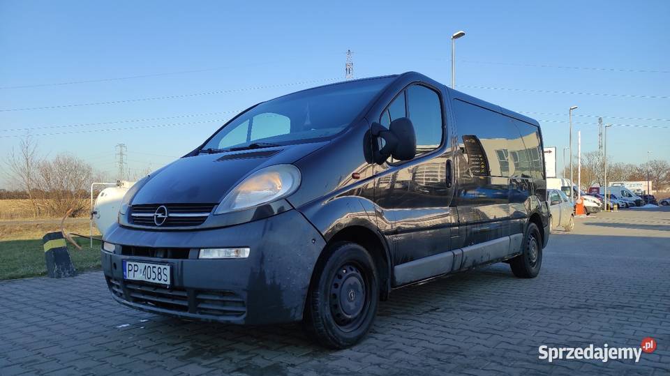 Opel Vivaro 19 dCi 120 2005 6 Osobowy Chodzież