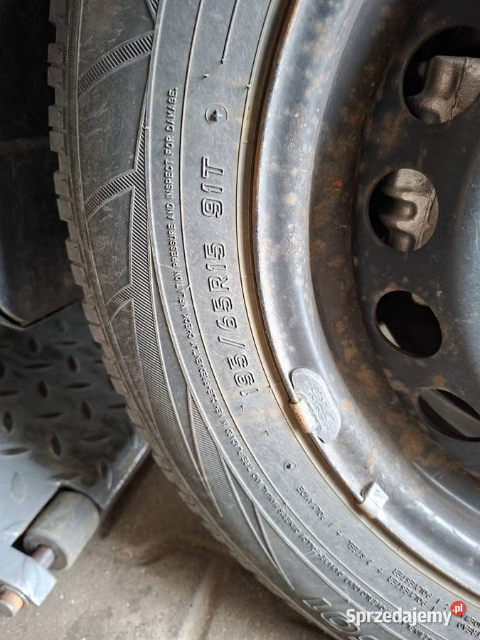 Opony zimowe Falken z felgami 195 65 r15 Zamość