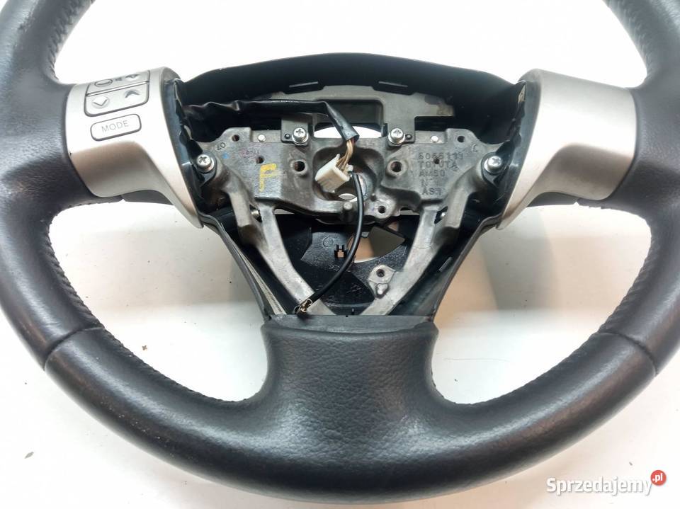 KIEROWNICA MULTIFUNKCJA 6066111 Toyota Auris I