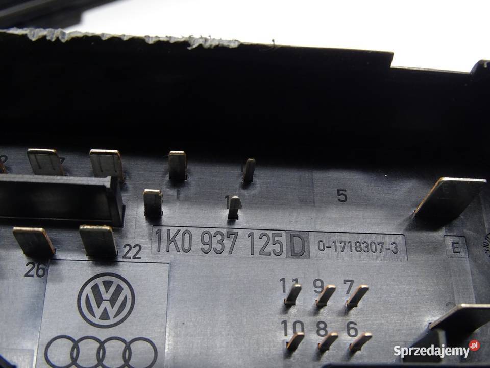 SKRZYNKA BEZPIECZNIKÓW 1K0937125D A3 8P LEON II Skrzynki bezpieczników małopolskie sprzedam