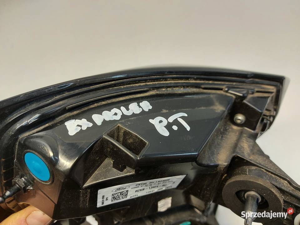 Ford Explorer VII R2KB LAMPA PRAWY TYŁ