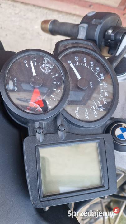 Motocykl BMW F800s uszkodzony odpala idealny na garażowany