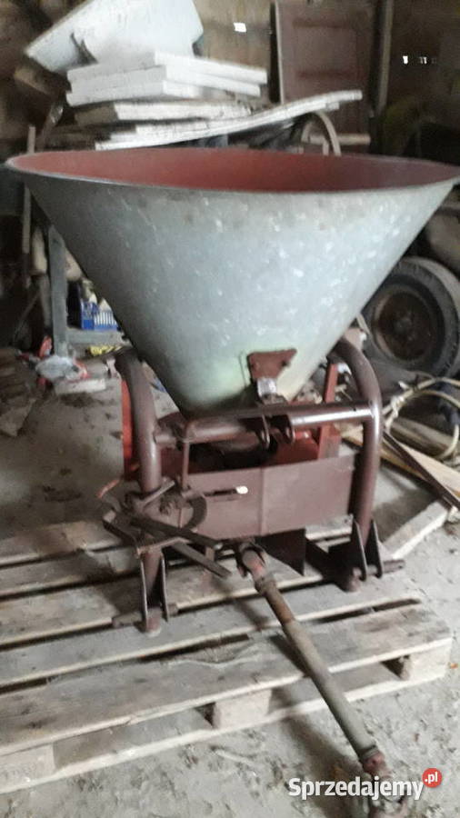 rozsiewacz nawozów lejek 300 Kaliszany-Kolonia