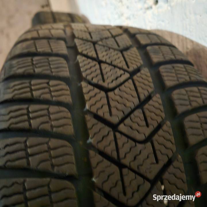 Sprzedam ładny komplet kół zimowych pirelli Koła Lubin sprzedam