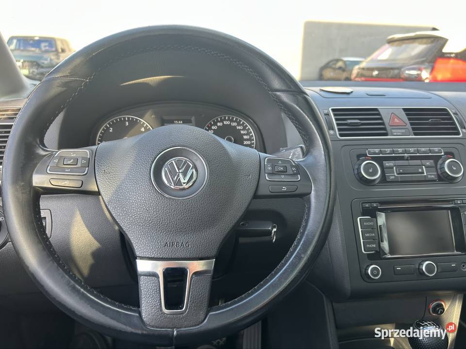 VW Touran 7osobowy Panorama Nowe opony i hak Volkswagen mazowieckie Warszawa