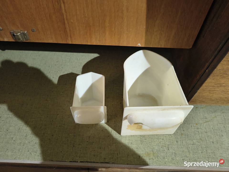 Sprzedam oryginalny kredens kuchenny w stylu PRL Chorzew