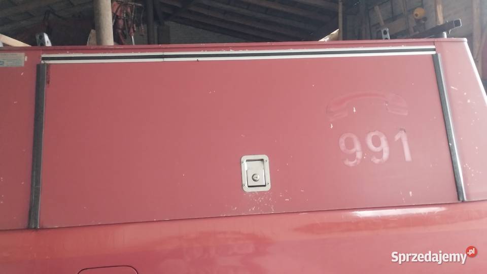 Zabudowa skrzyni ładunkowej paki Toyota Hilux Knyszyn