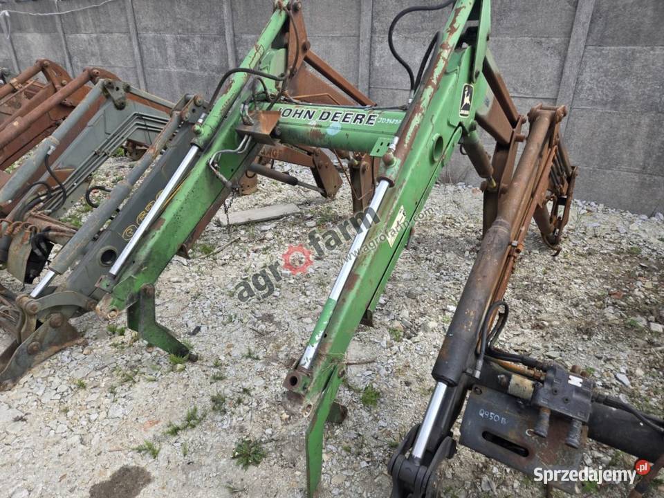 Ładowacz czołowy John Deere Byków