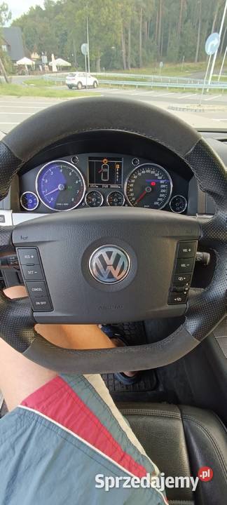 VOLKSWAGEN TOUAREG 42 V8 MEGA STAN aluminiowe felgi Rumia