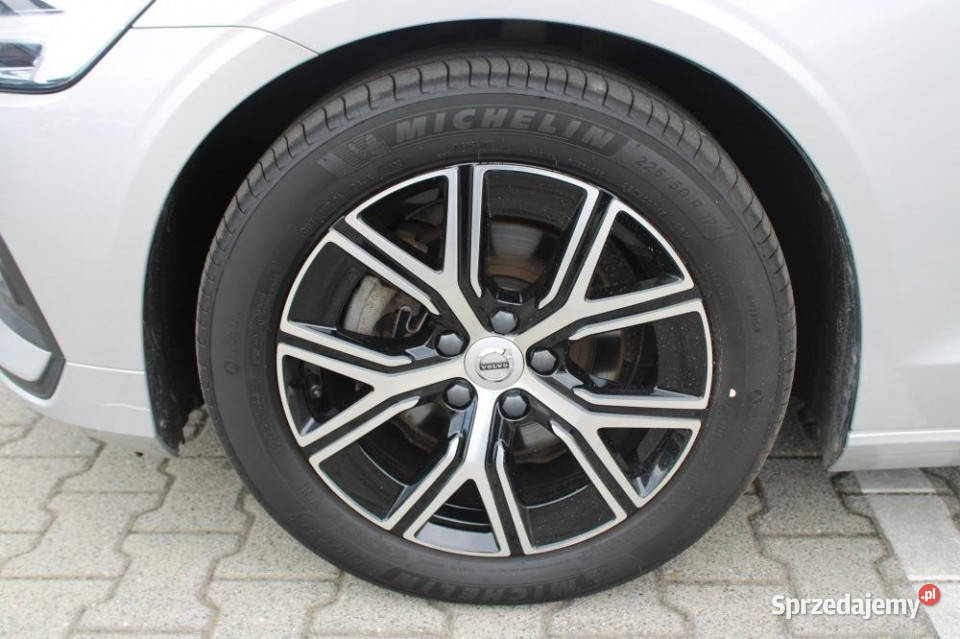 Volvo V60 2023r Fv23 Kamera FullLED HAK CarPLAY 1969cm3 Bielsko-Biała sprzedam