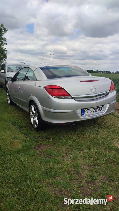Astra GTC cabrio 19 150 Niski przebieg Full Rok produkcji 2007 wielkopolskie Poznań sprzedam