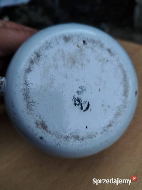 KUBEK EMALIOWANY METALOWY PRL ŻELAZNY OKAZJA