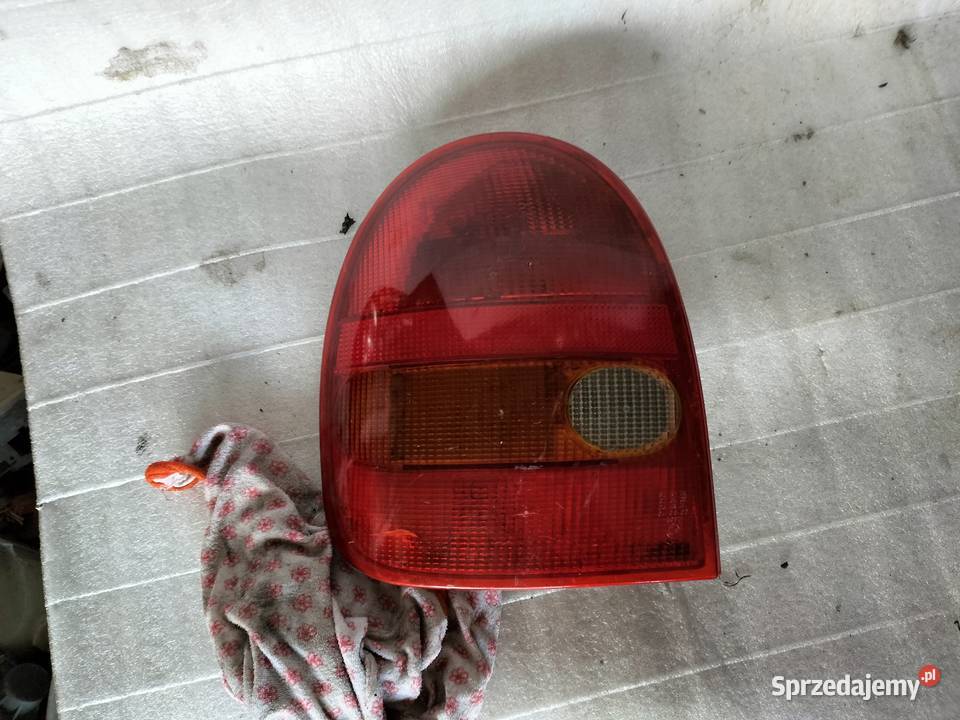 Lampa lewa tylna tył Opel Corsa B 3D lubelskie Kamień-Kolonia