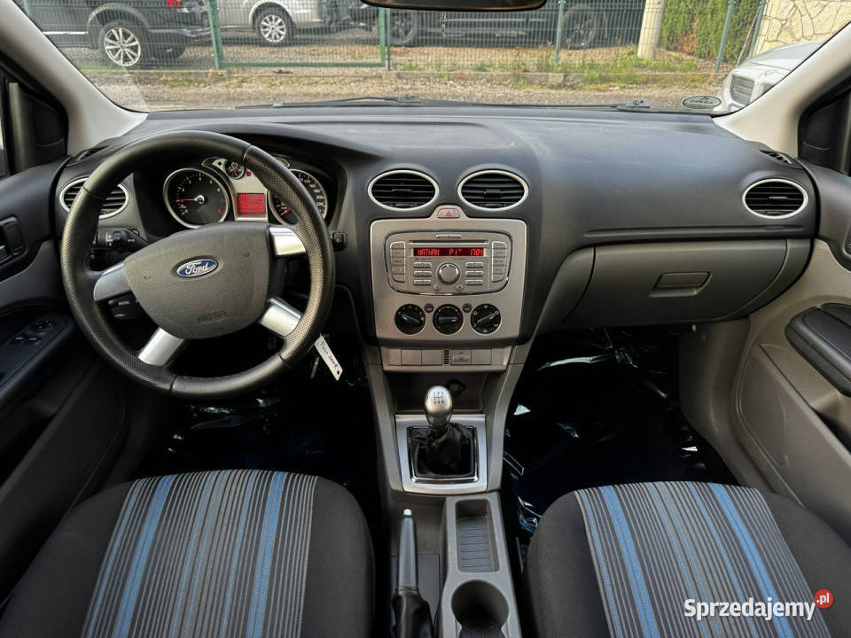 Ford Focus RatyZamiana Gwarancja benzyna zadbany lakier metallic Gdów sprzedam