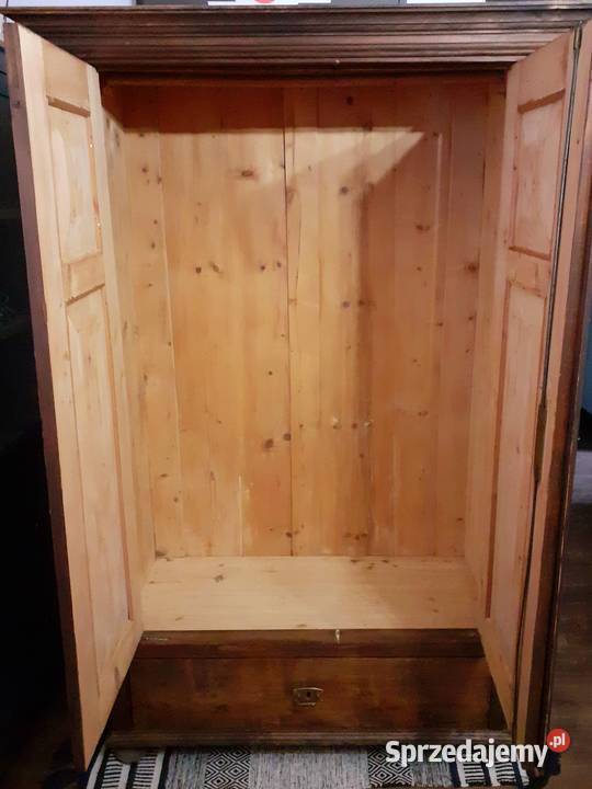 Stara zdobiona szafa Warszawa