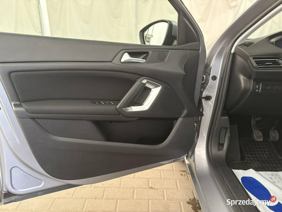 Peugeot 308 SW 15 Bluehdi130 Active Salon lakier metallic Warszawa