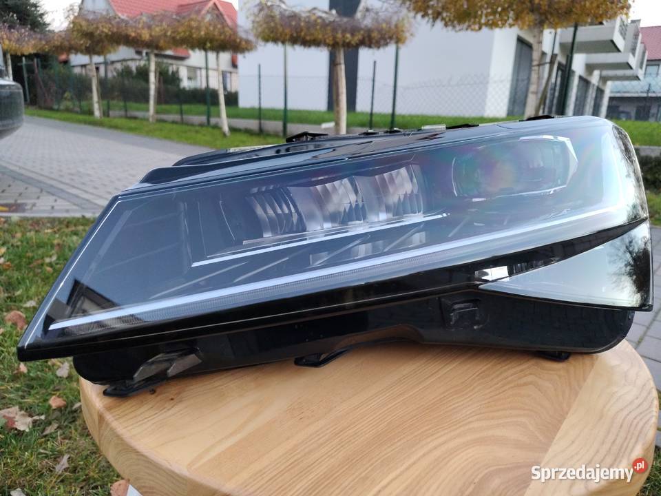 lampa Skoda SuperB lewa Matrix 2024r 3V1941015E Środa Śląska