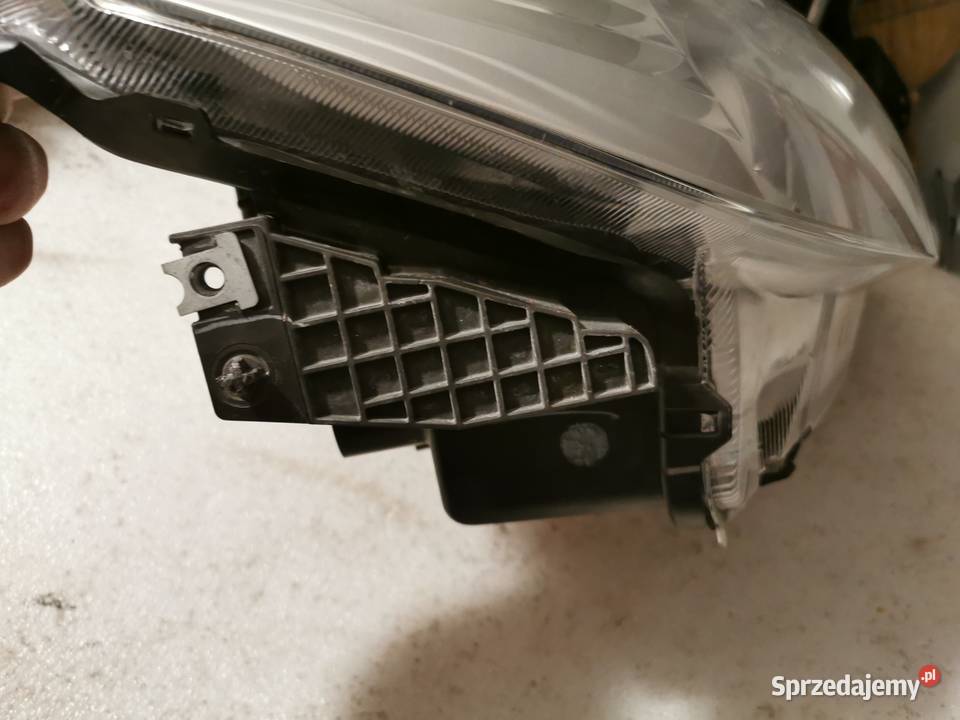 lampa przednia prawa suzuki vitara Rzeszów