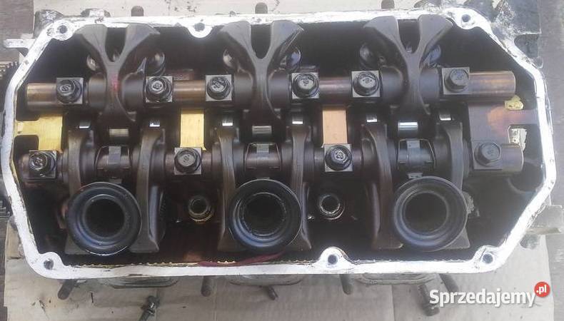 Mitsubishi Galant 25 6V wałek rozrządu pokrywa Głowice cylindrów Dębno