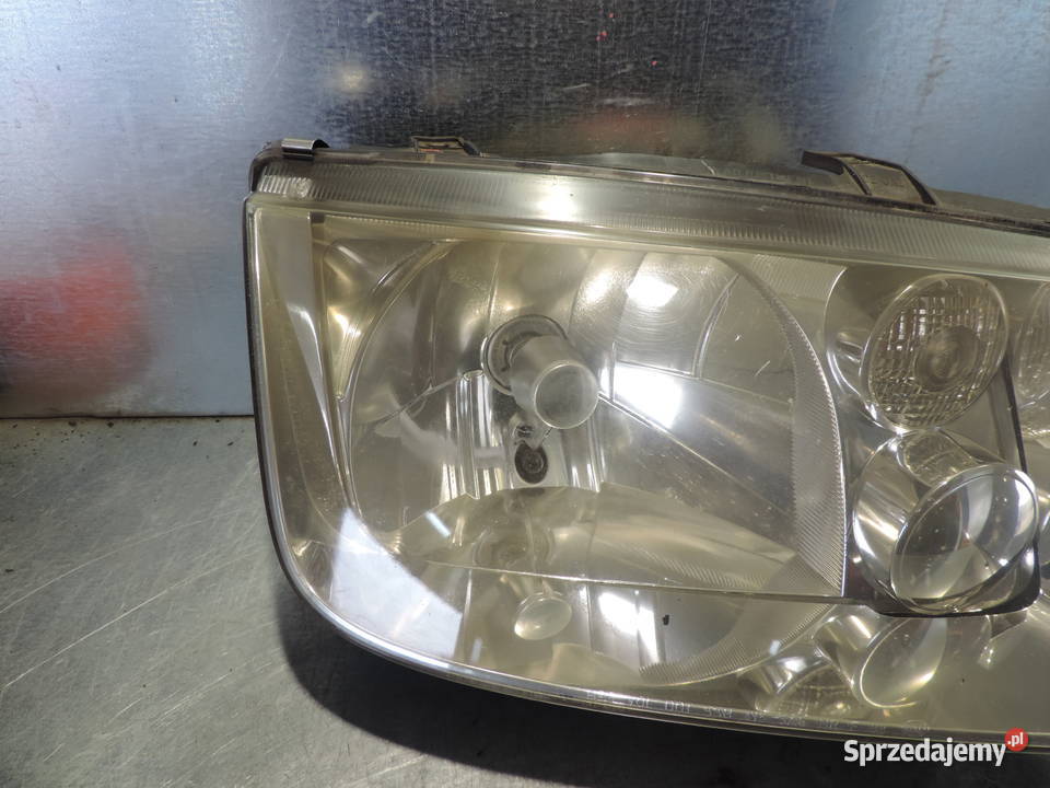 VW BORA LAMPA PRAWA PRZEDNIA Nowy Sącz