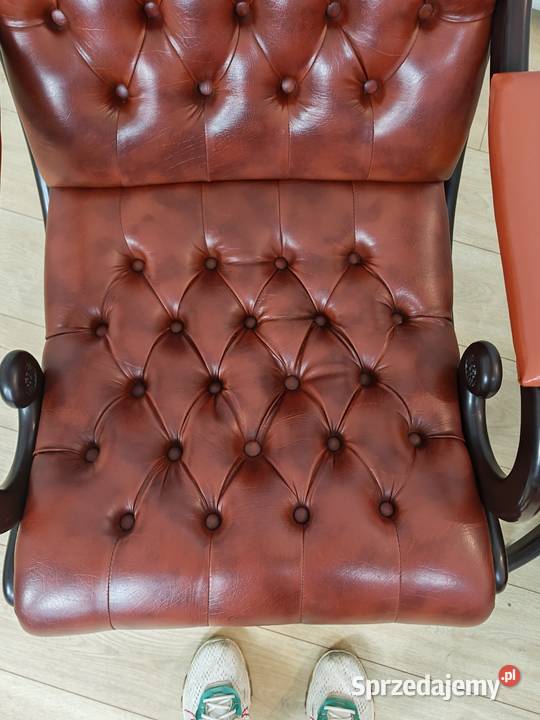 Dwa fotele chesterfield