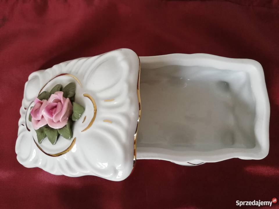 Szkatułka puzderko bombonierka porcelana
