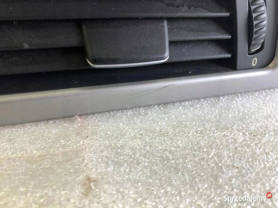 LISTWA OZDOBNA DESKI KRATKI 7132845 BMW E90