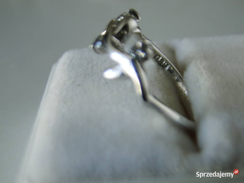 Ciekawy pierścionek srebro 925 Warszawa